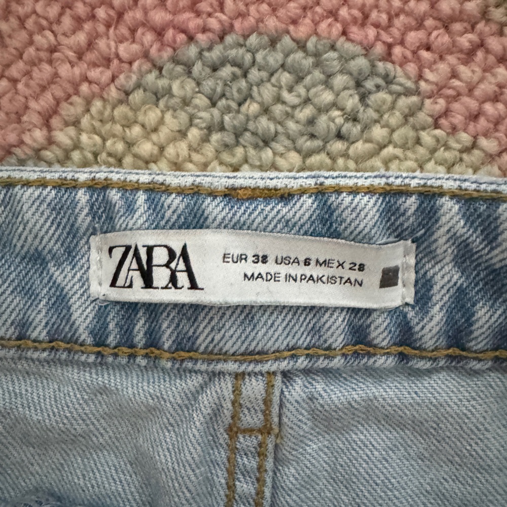 Zara Jeans - Picture 2 of 3